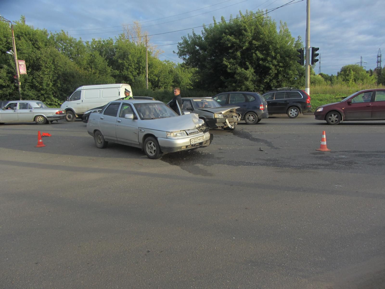 В Кирове автоледи на 