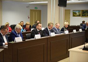 Депутаты Кировской городской Думы шестого созыва провели первое оргсобрание.