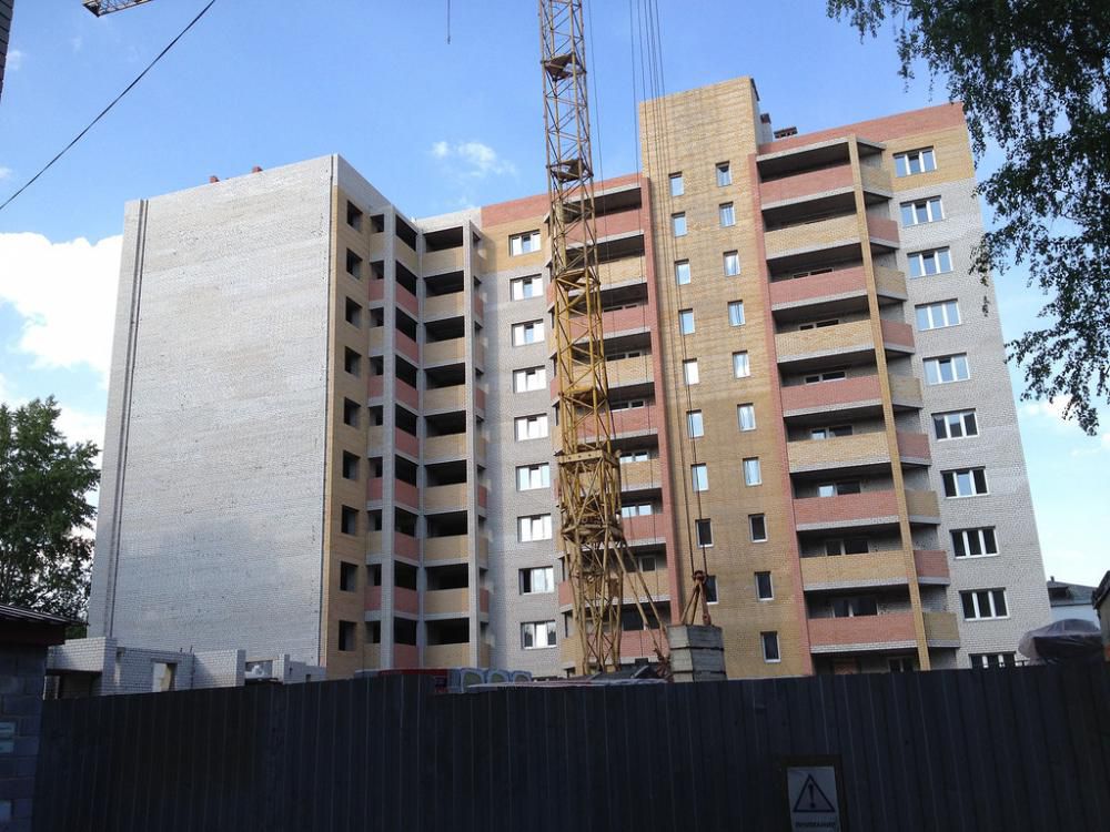 В Кировской области возбудили уголовное дело в отношении застройщика многоквартирного дома на улице Гороховская, 81.