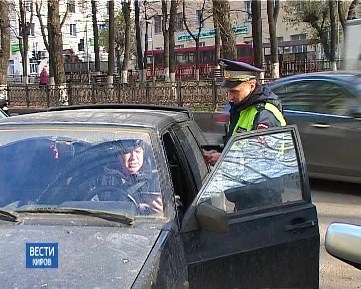 ГИБДД предупреждает о повышенной опасности из-за первой наледи на дорогах