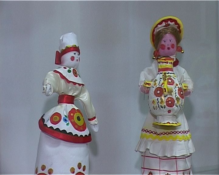 Выставка рукотворной куклы Нелли Касимовой в библиотеке им. Альберта Лиханова