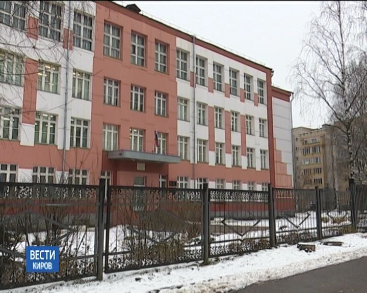 У 62-ой школы пропали лежачие полицейские