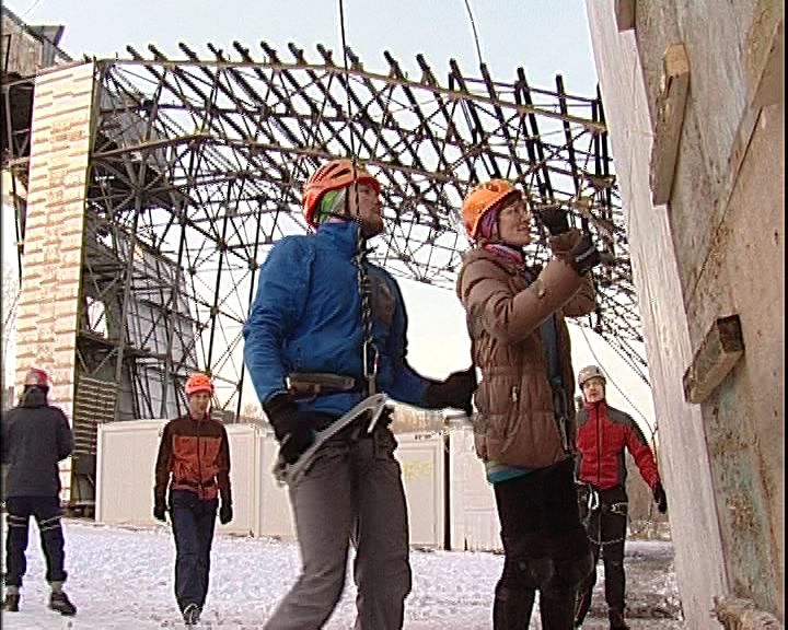 В Кирове открылся международный лагерь по ледолазанию