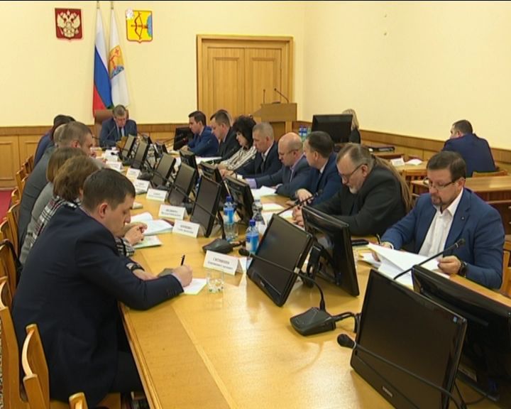 В правительстве региона обсудили проблему двойных квитанций за тепло