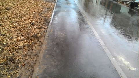 В кировских дворах появились «горбатые» тротуары (ФОТО)