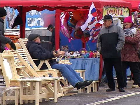 В Кирове проходит ярмарка "Ноябрьская" (ФОТО)