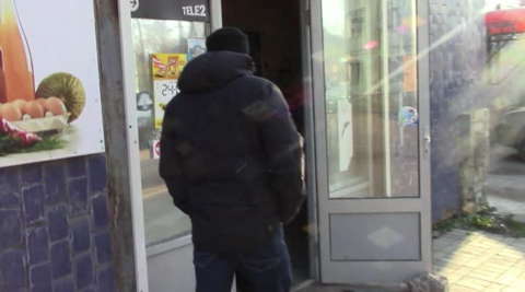 В Кирове в круглосуточном магазине незаконно торговали алкоголем (ФОТО)