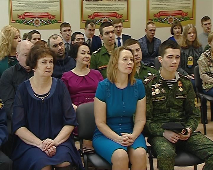 Лучшим кировским призывникам вручили награды за успехи в службе