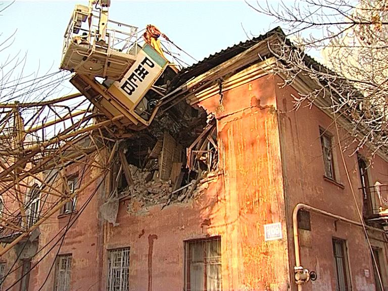Пострадавшие из-за падения крана получат материальную помощь