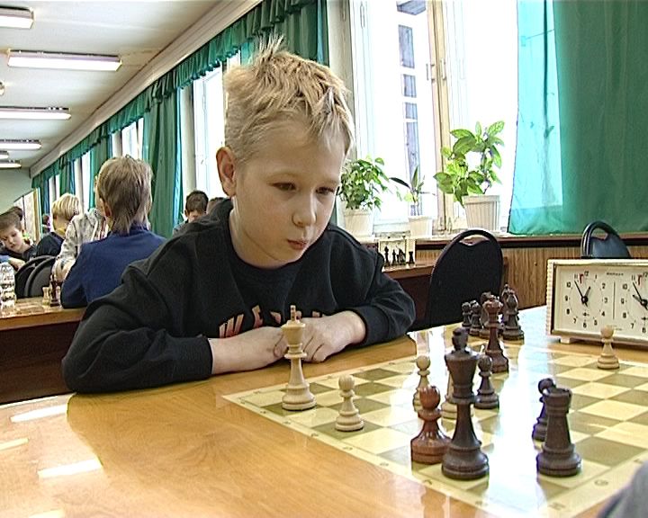 Турнир по шахматам в клубе 