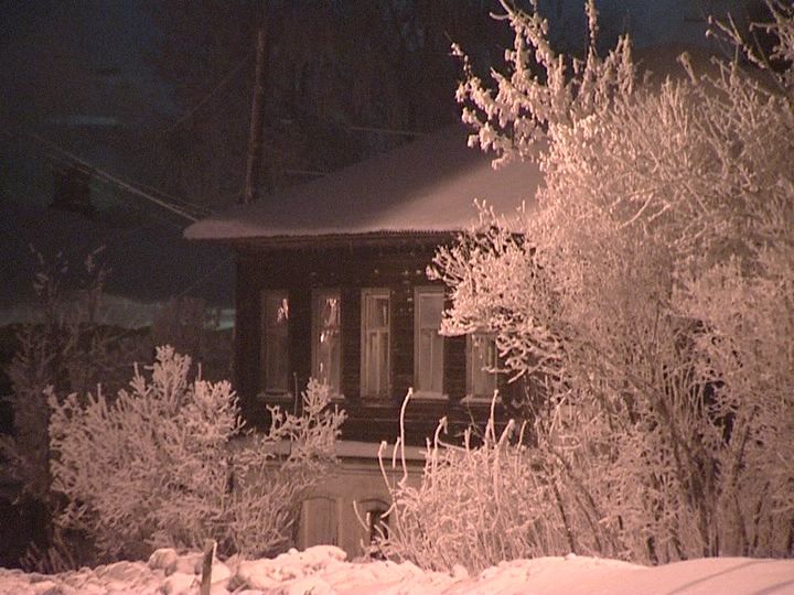 Ночью в Омутнинске мародеры хозяйничали в сгоревшем доме