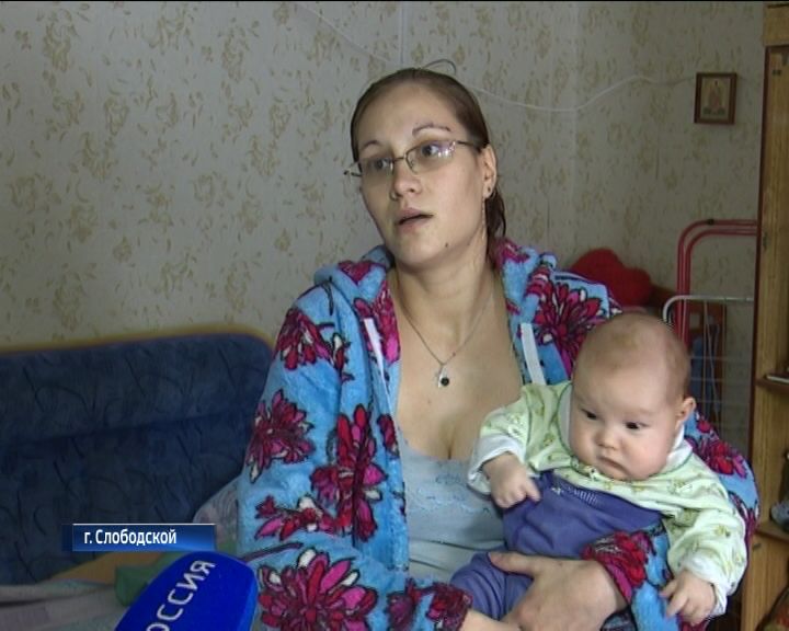 В Слободском в собственной квартире замерзает мать с тремя детьми