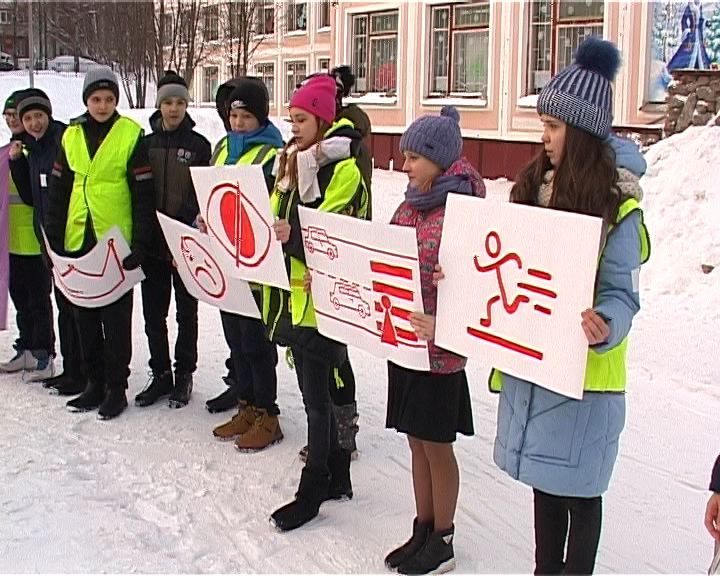 Кировские школьники ответили на вопросы инспектора ГИБДД