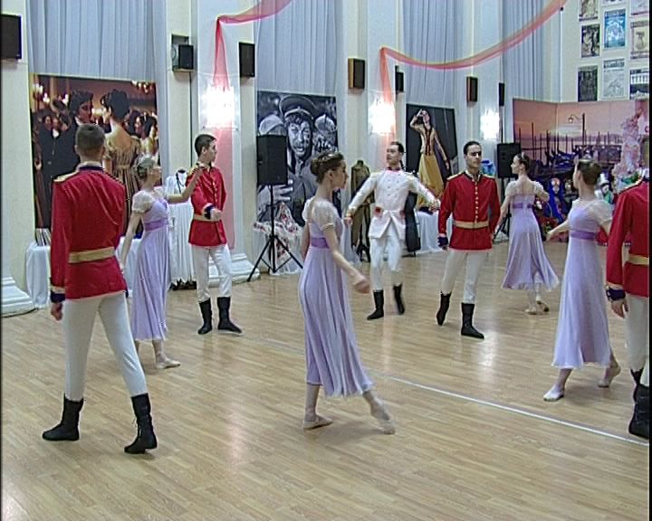 В Кирове состоялся ежегодный студенческий бал