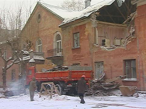 Дом на улице МОПРа застройщик отремонтирует за свой счёт