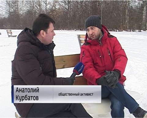 В заснеженном Кирове появились "утепленные" скамейки