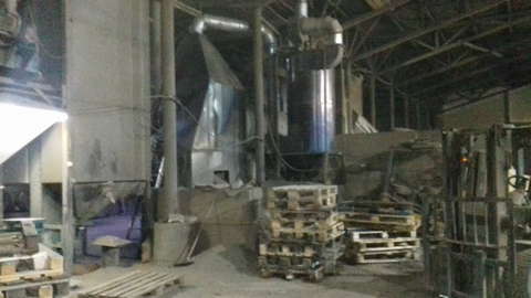 В Кирове расследуют обстоятельства гибели 30-летнего рабочего промпредприятия.