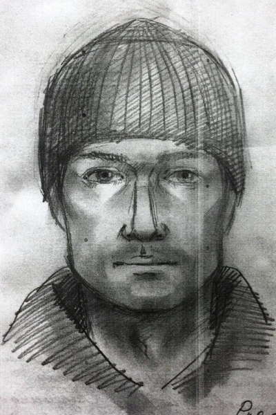 Полиция ищет подозреваемых в убийстве оренбургского бизнесмена и его сына.