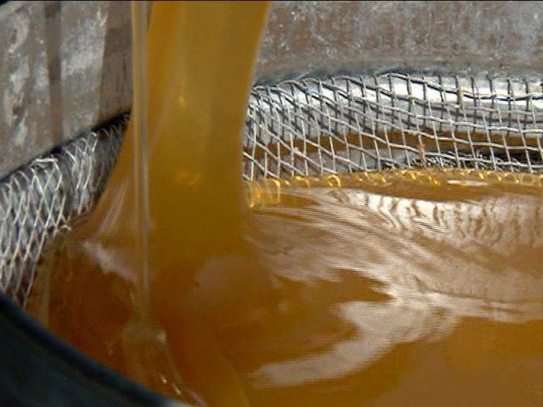 В Советском районе с пасеки украли фляги