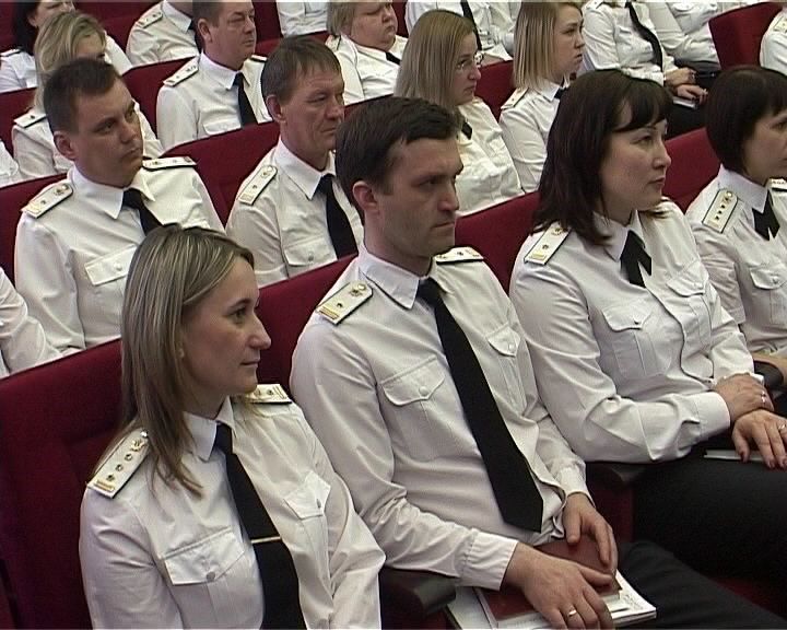 Судебные приставы подвели итоги года