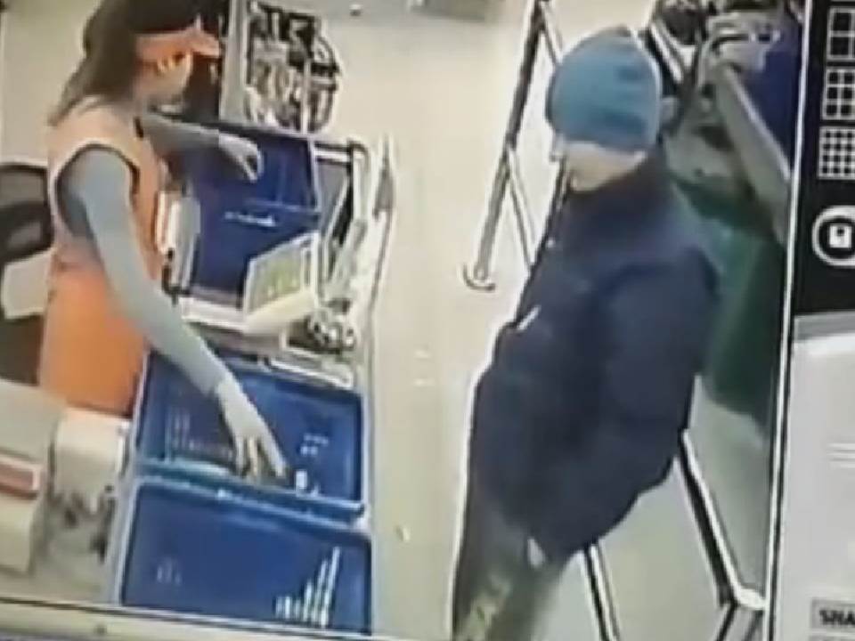 В Кирове ищут подозреваемого в краже кошелька.