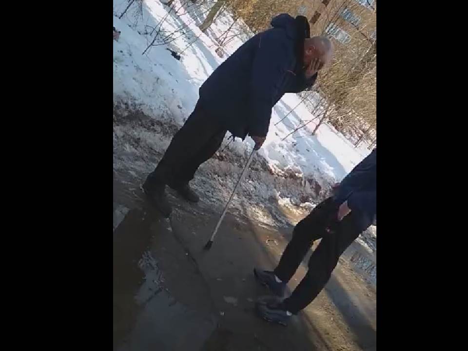 В Кирово-Чепецке на молодых людей, напавших на пенсионера-инвалида, завели уголовное дело.