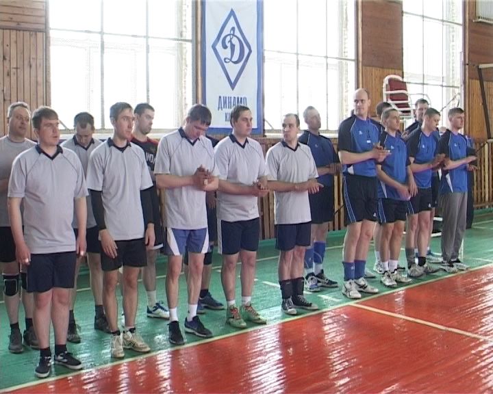 В Кирове стартовал турнир по волейболу, посвященный памяти бойцов, погибших в локальных войнах и военных конфликтах