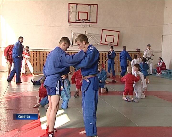 Чемпионы по дзюдо и самбо из Советска