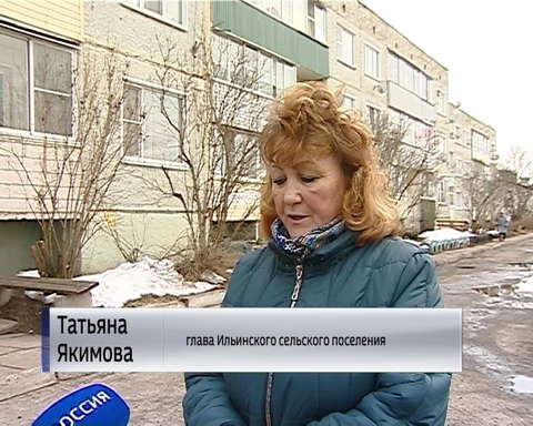 В селе Ильинском Слободского района больше десяти лет не могут отремонтировать крышу 