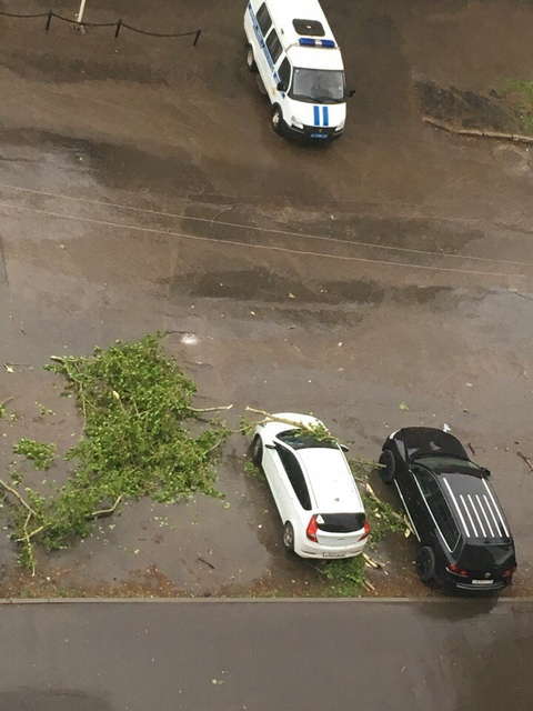 В Кирове прошла сильная гроза.