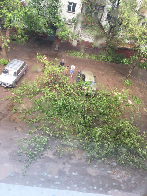 В Кирове прошла сильная гроза.