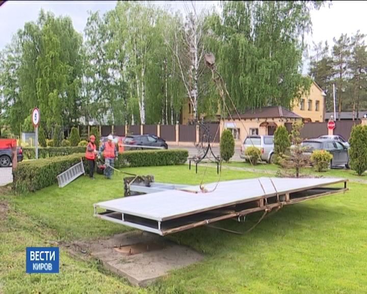 В городе продолжается борьба с нелегальными рекламными щитами