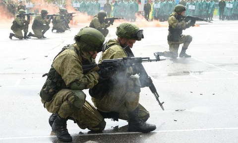 Кировчане участвуют в оборонно-спортивном лагере ПФО «Гвардеец»