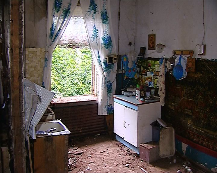 В Нововятском районе на улице Октябрьской, 22 обрушилась печь