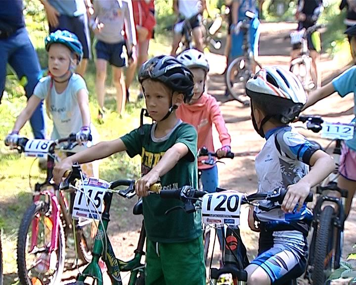 Велоэкстремалы преодолели предпоследний этап Чемпионата и Первенства области по маунтинбайку