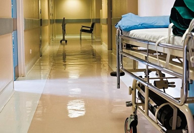 Следователи выясняют обстоятельства смерти 3-месячной девочки в Малмыжской ЦРБ.