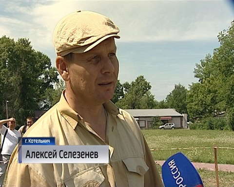 Любители охоты встретились в Котельниче на выставке собак