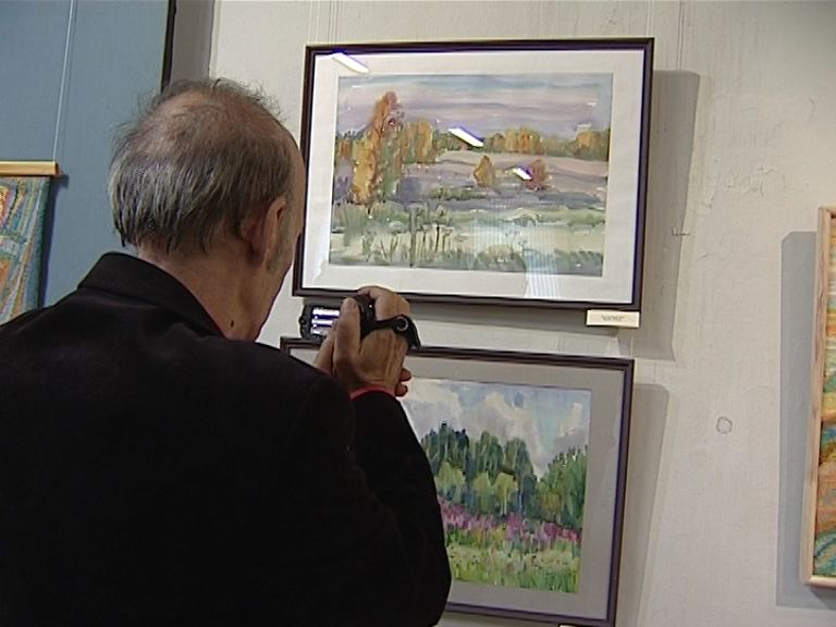 Открылась выставка кировского художника гобелена Нелли Зуберевой