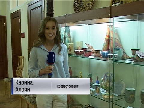 В кировской библиотеке открылась выставка «Совершенству нет предела!»