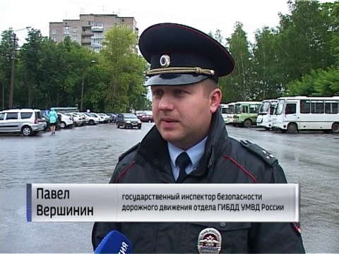 ГИБДД проверила водителей кировских автобусов