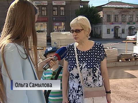 В Кирове продолжается укладка тротуаров