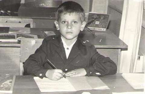 1 сентября Игорь Васильев запустил в соцсетях флешмоб "Вспомни школу".