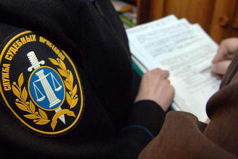 В Кирове бывшего судебного пристава подозревают в служебном подлоге.