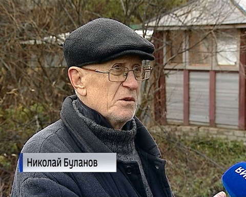 В реку Чахловица сливаются неочищенные производственные отходы 