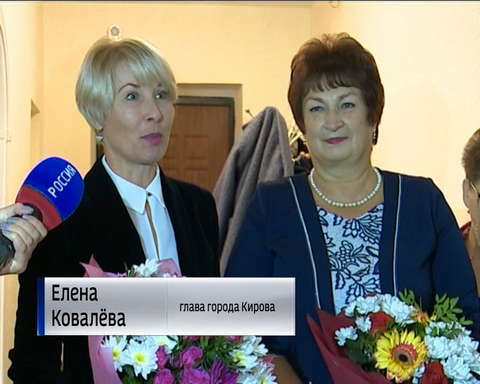 В Кирове приёмная семья въехала в новую квартиру