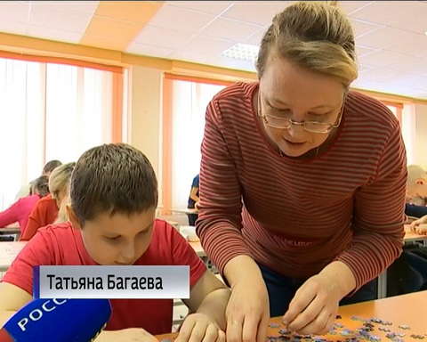 В Кирове прошел семейный чемпионат по собиранию пазлов