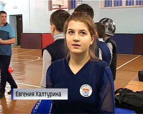 Кировские школьники в игре вспоминают правила безопасности на дороге