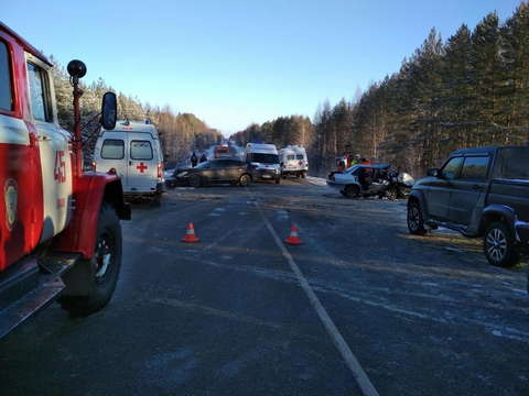 В Орловском районе ВАЗ-2115 врезался в "Nissan Teana": пострадали четыре человека, в том числе годовалый ребенок.