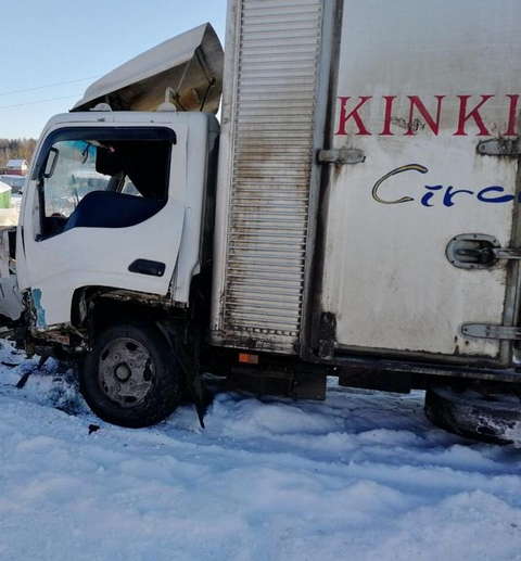 В Оричевском районе "Мазда Титан" протаранила "пятерку". 