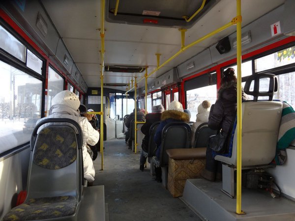 В Кирове накажут водителя и кондуктора автобуса, нахамившего пассажиру.